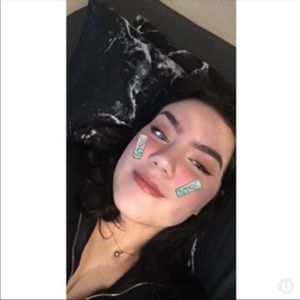 Meet your Posher, Abigail